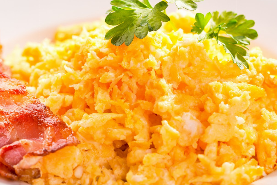 Rührei mit Rinderschinken